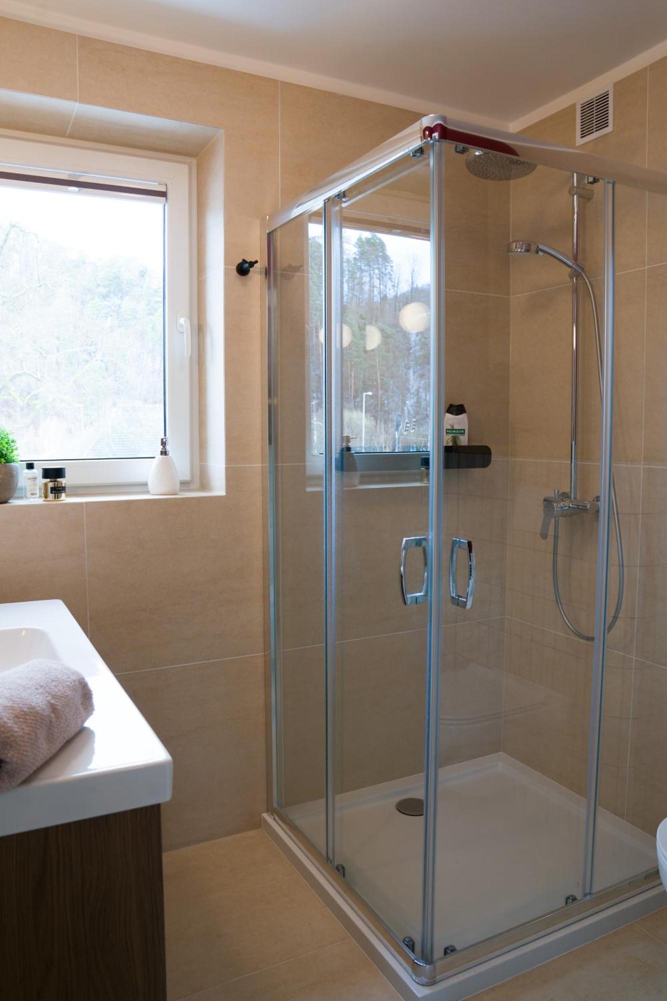 מוז'ינה Villa Turris Apartamenty Przy Muszynskim Zamku מראה חיצוני תמונה