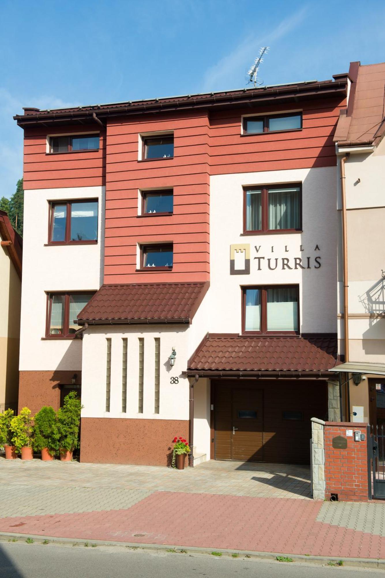 מוז'ינה Villa Turris Apartamenty Przy Muszynskim Zamku מראה חיצוני תמונה